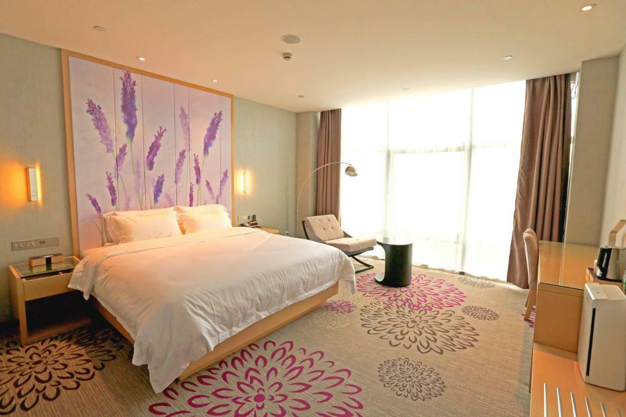 Lavande Hotel Taixing Jiangping Road Buitenkant foto