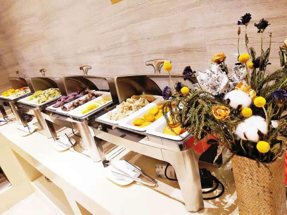 Lavande Hotel Taixing Jiangping Road Buitenkant foto