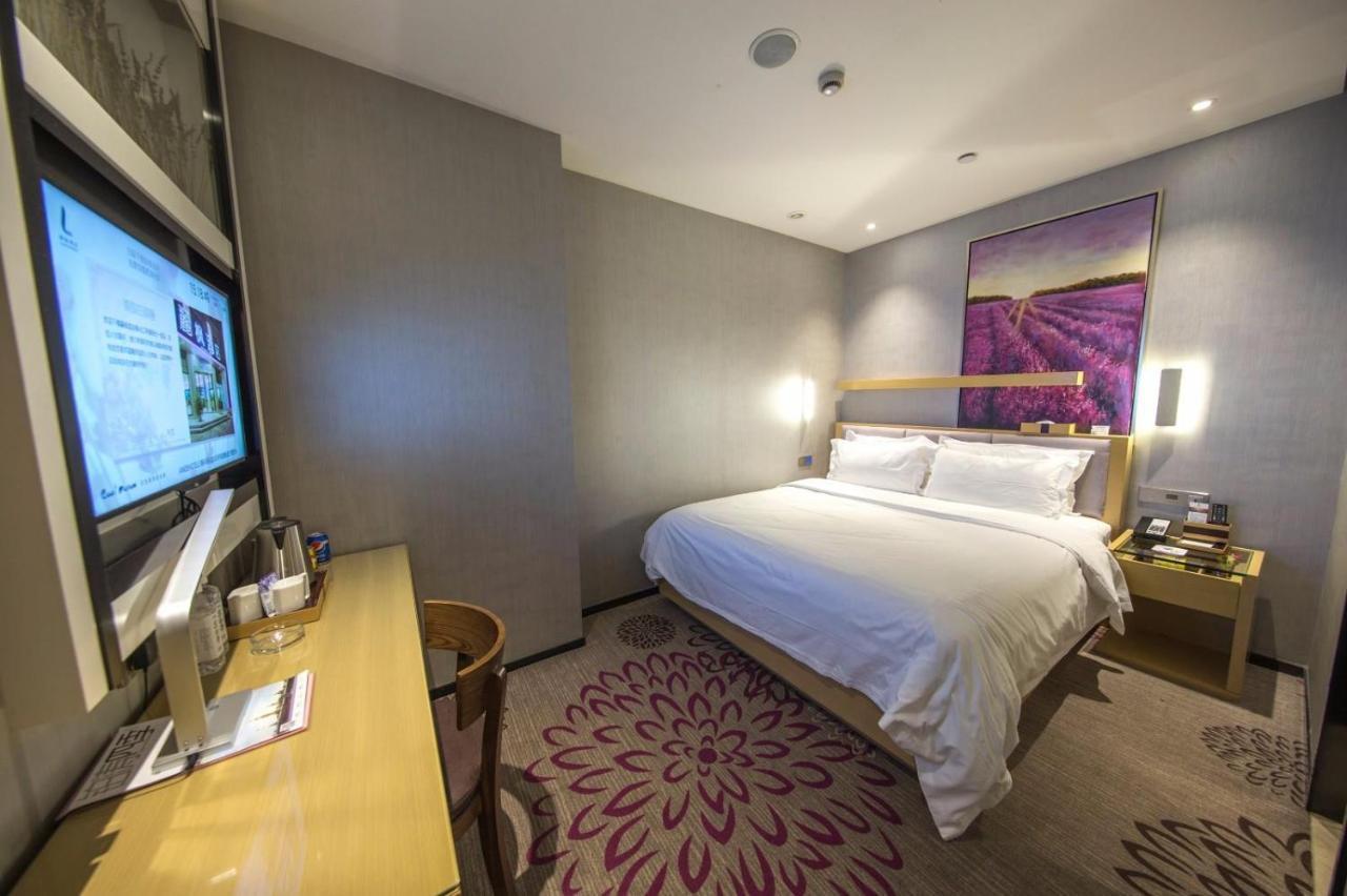 Lavande Hotel Taixing Jiangping Road Buitenkant foto
